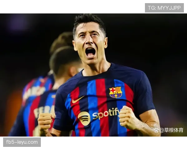 莱万状态火热，西甲赛场再献精彩进球