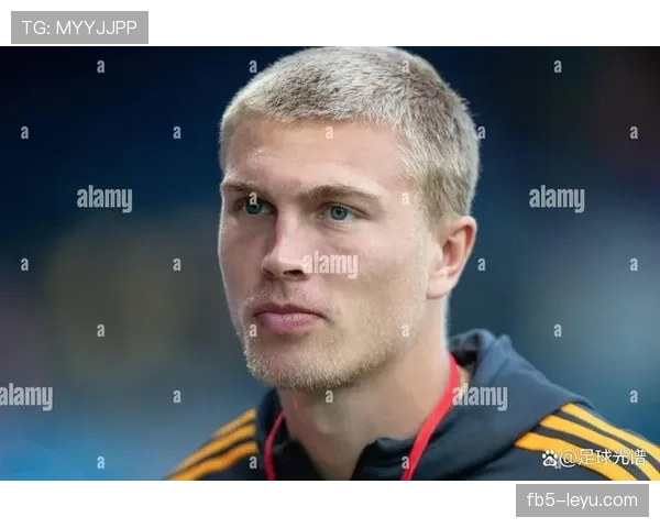 利兹联持续推进新转会策略,稳步重塑球队未来发展方向 利兹联持续推进新转会策略,稳步重塑球队未来发展方向