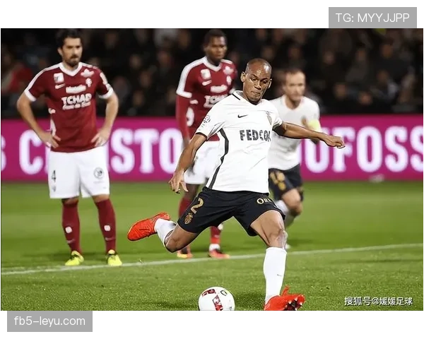 加亚表现稳健助攻亮眼，成赛事焦点