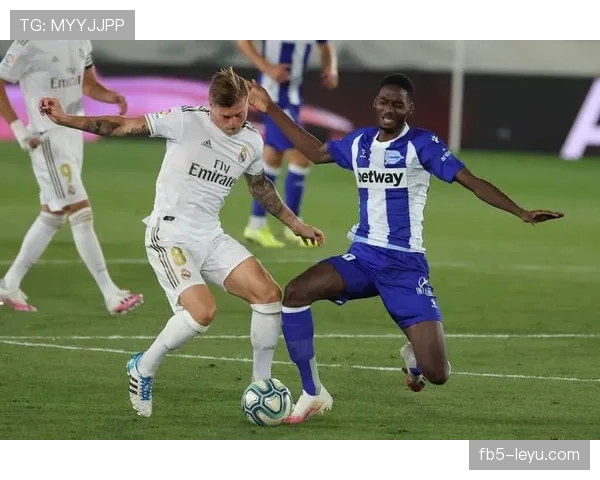 阿拉维斯边路进攻强势复苏，新战术激活球队攻势